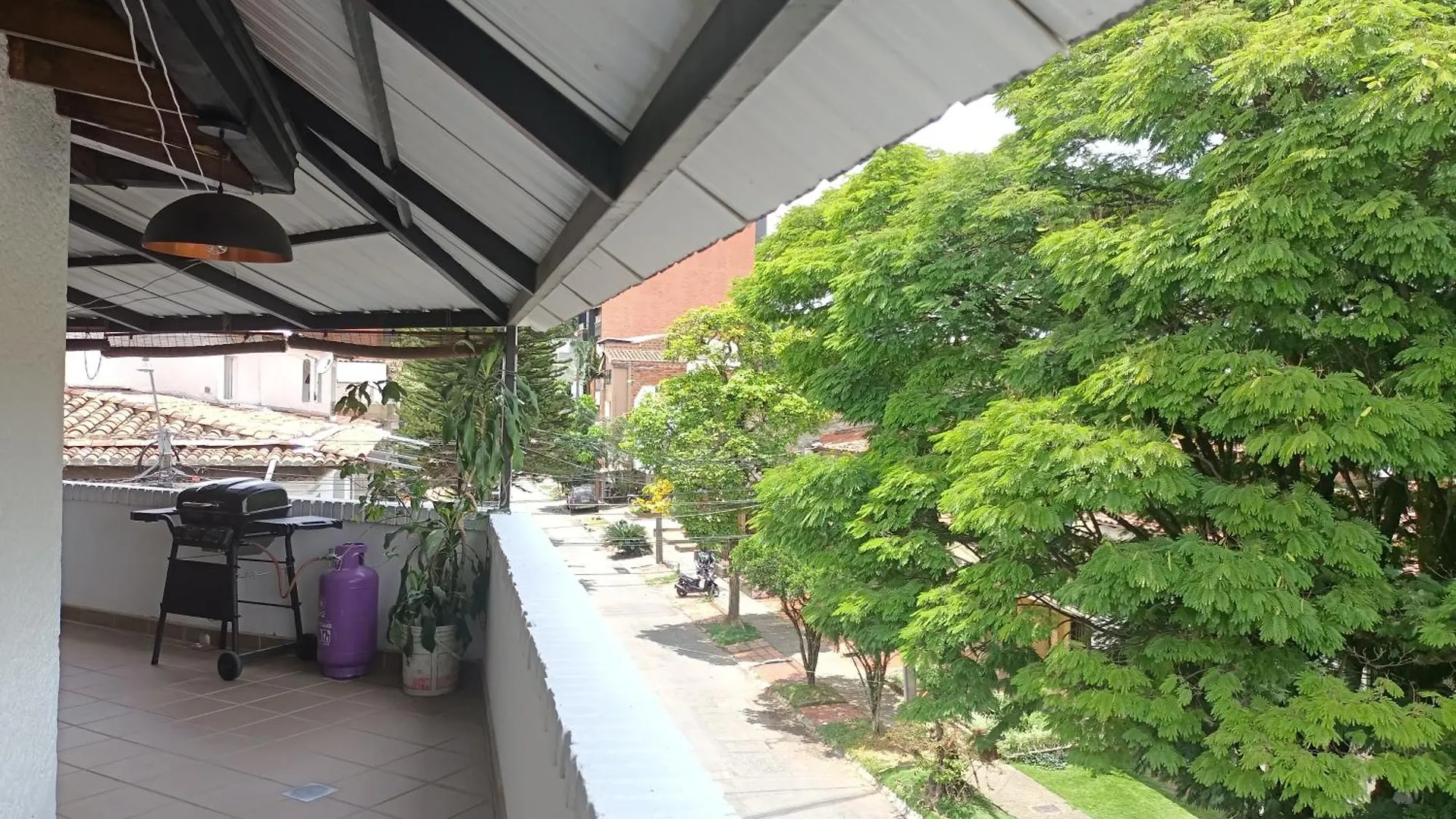 Apartamento Independiente Con Terraza En Belen Cerca A Laureles Medellin 0*,