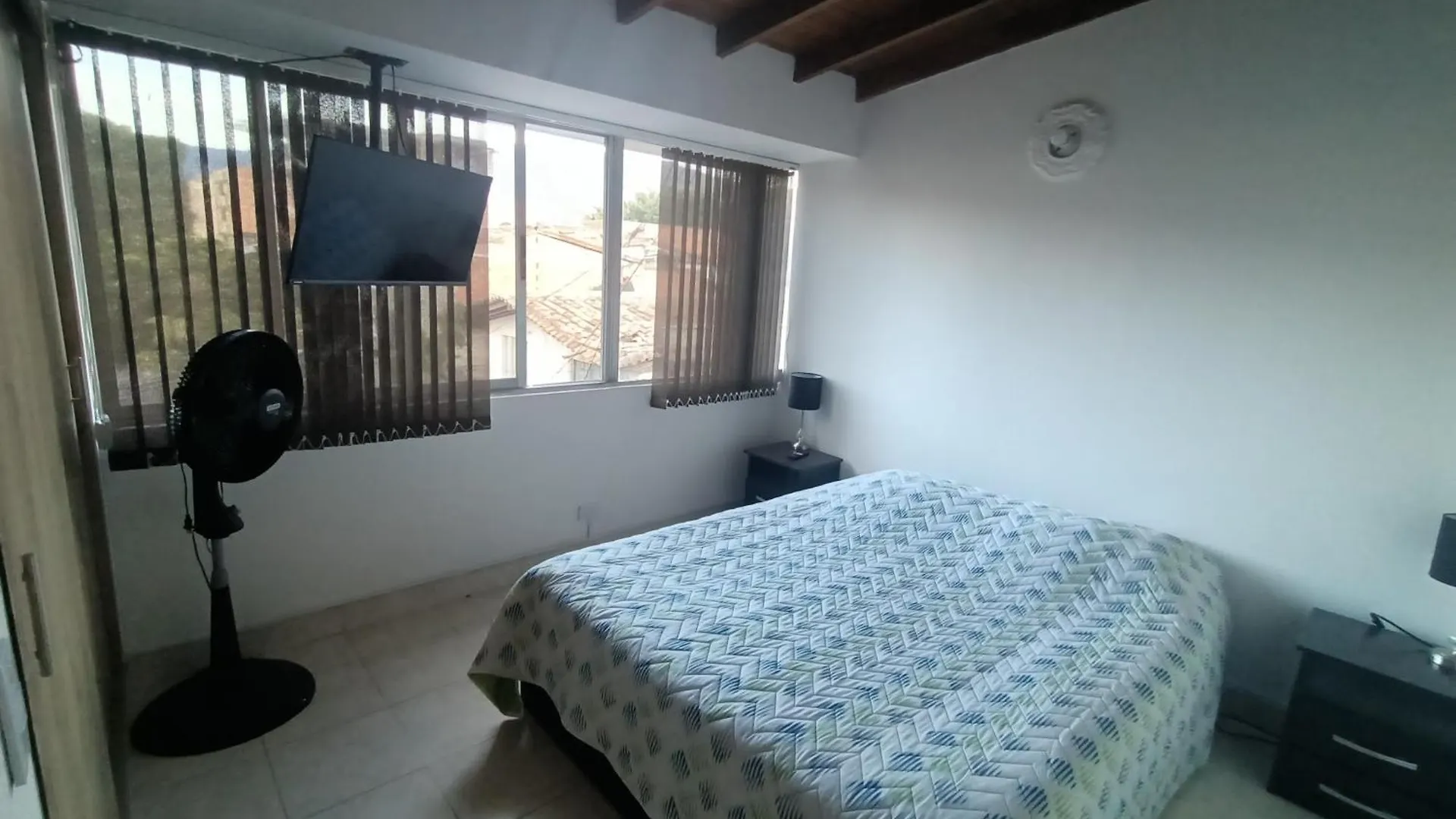Apartamento Independiente Con Terraza En Belen Cerca A Laureles 麦德林 哥伦比亚